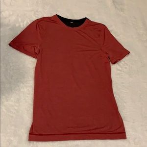 Men’s lululemon workout top